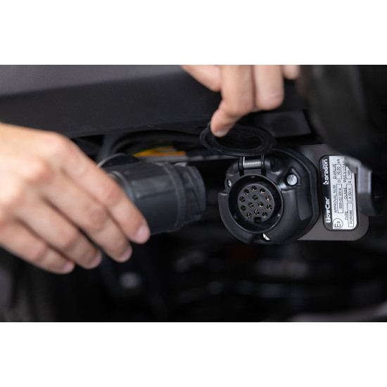 БАГАЖНИК ЗА ТЕГЛИЧ TowBox Camper Life (къс модел) с вграден шкаф за кухня